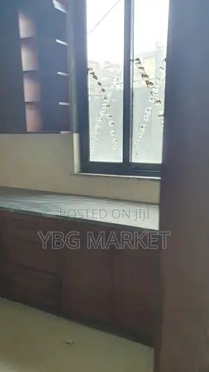 Furnished 3bdrm Apartment in Appartment, Yeka for sale