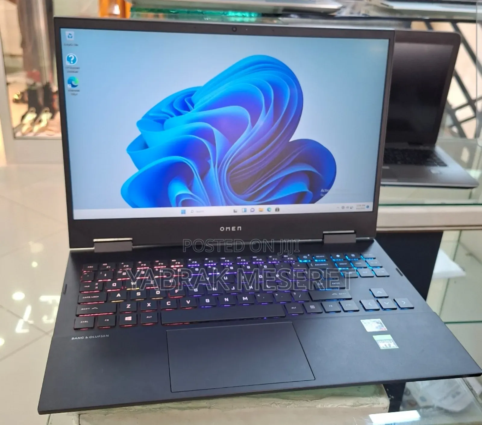 New Laptop HP Omen 15 16GB AMD Ryzen 7 SSD 512GB