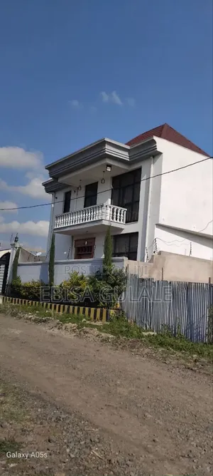 Furnished 5bdrm Block of Flats in Oromia-Finfinne for sale