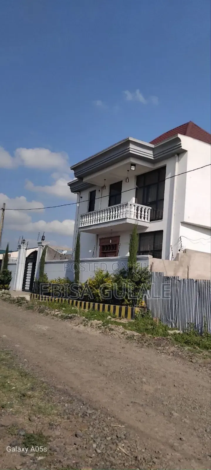 Furnished 5bdrm Block of Flats in Oromia-Finfinne for sale