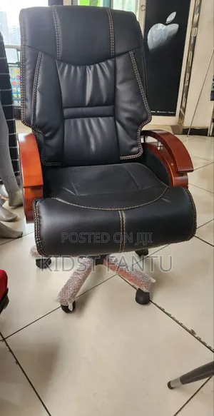 Leather Managerial Chair