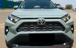 Toyota RAV4 2023 Green