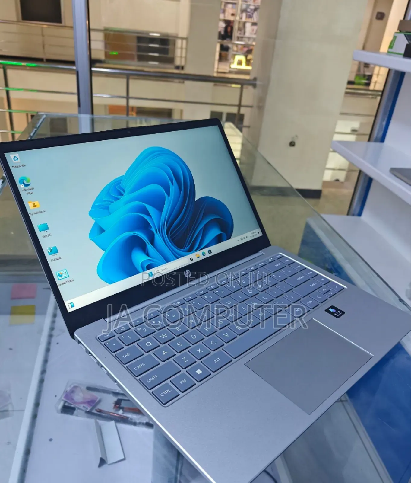 New Laptop HP Stream Notebook 16GB Intel Core I5 SSD 512GB