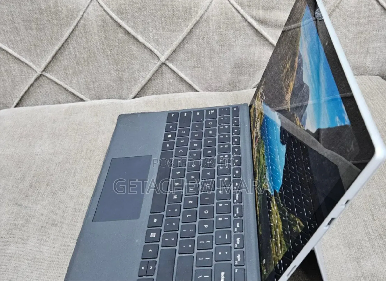 New Laptop Apple MacBook Pro M1 8GB Intel Core I7 eMMC 256GB