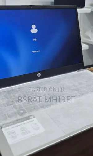 New Laptop HP 14-Dq1025cl 12GB Intel Core I3 SSD 512GB