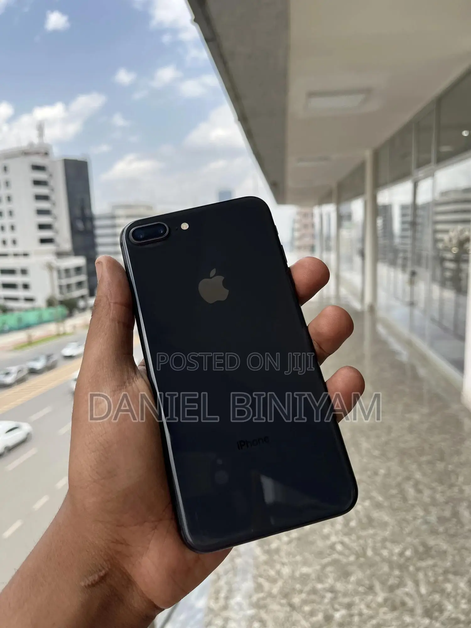 Apple iPhone 8 Plus 64 GB Black