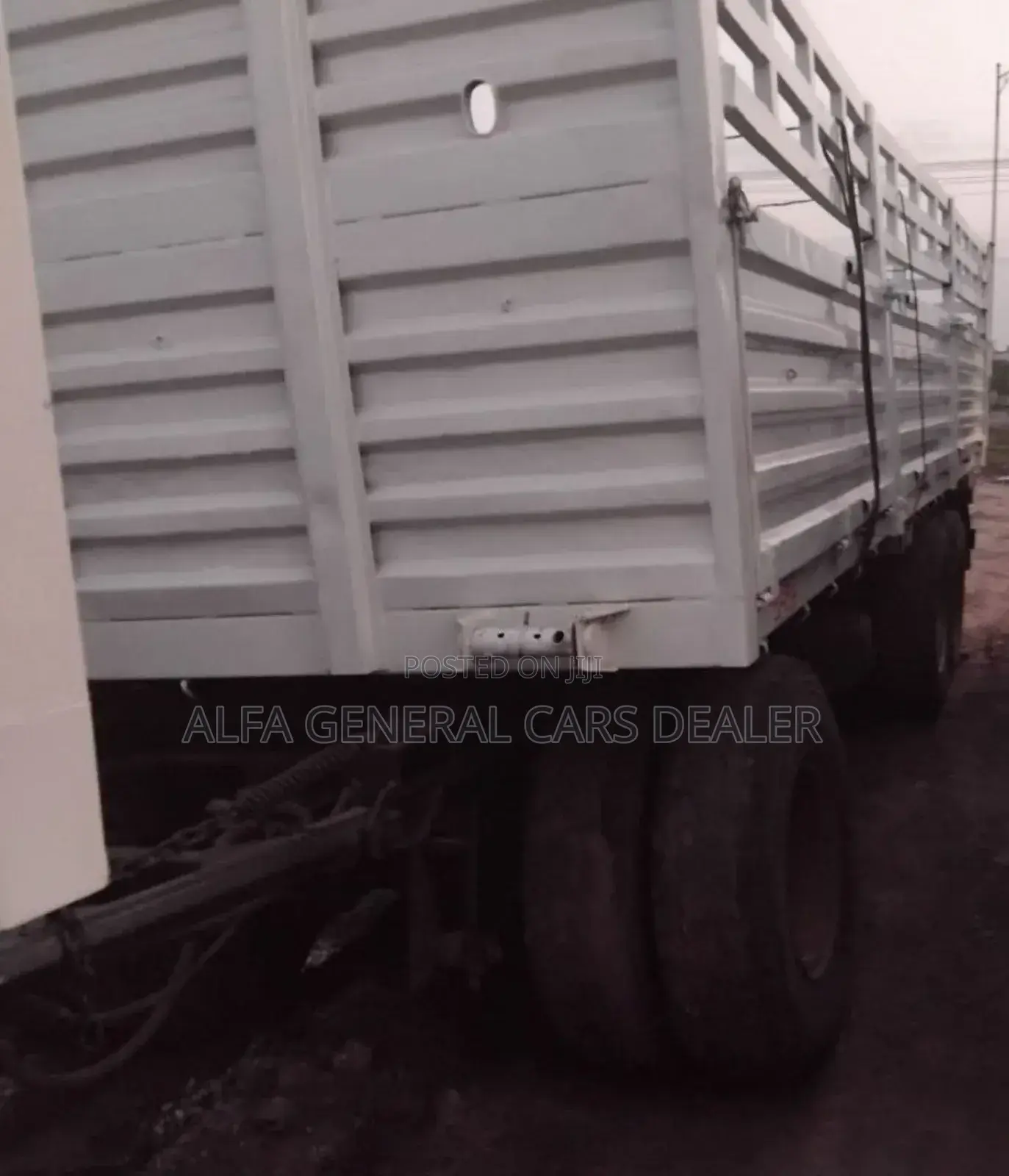 Iveco ኦባማ ከነተሳቢው
•2010