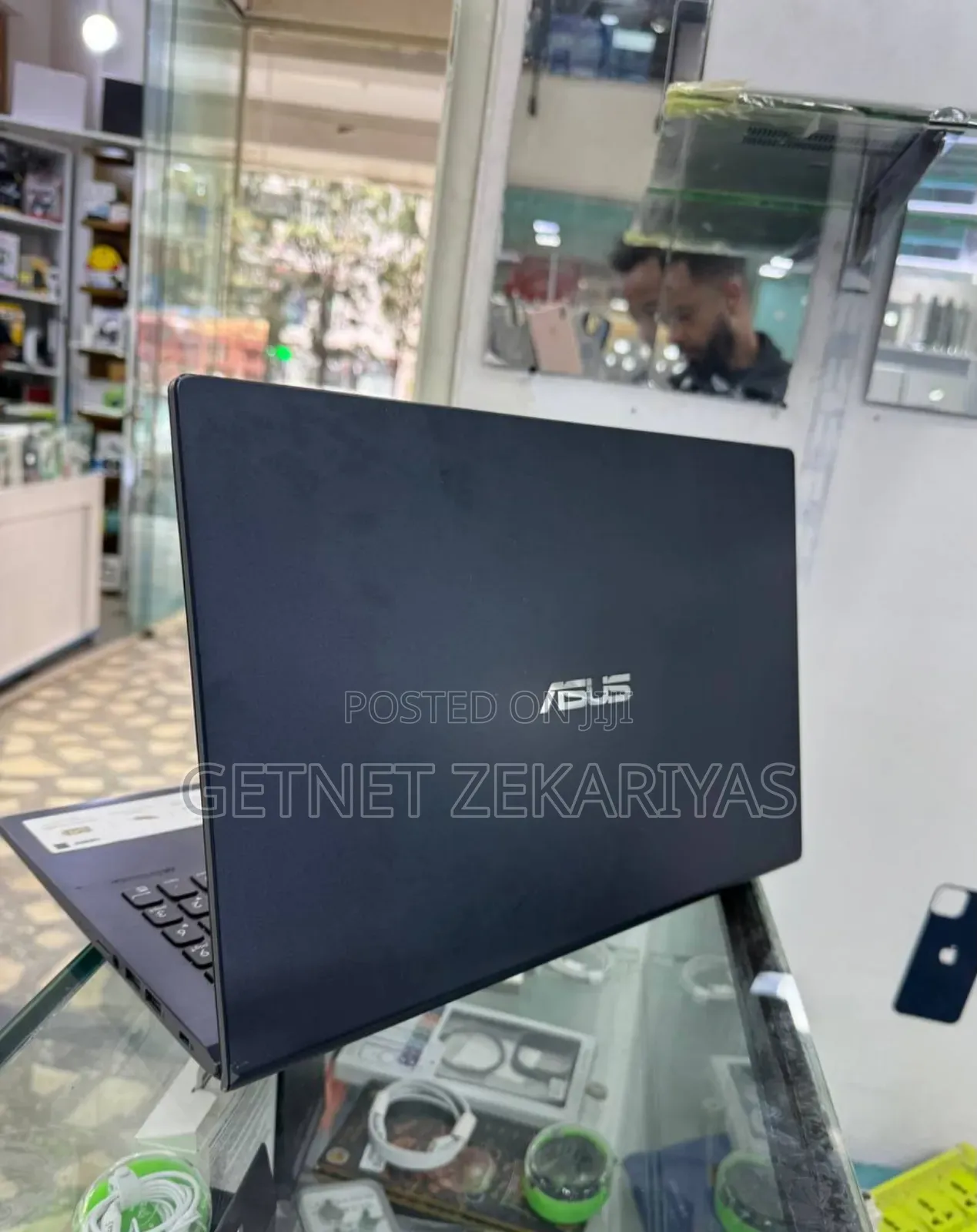 New Laptop Asus VivoBook 15 X505BA 8GB Intel Core I5 SSD 256GB