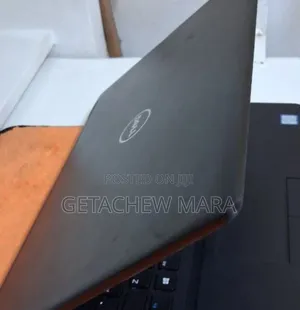 New Laptop Dell XPS 15 8GB Intel Core I7 SSD 256GB