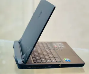 New Laptop MSI 16GB Intel Core I7 SSD 512GB