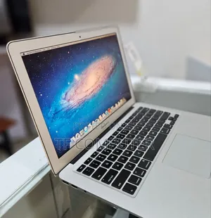 New Laptop Apple MacBook Air 2011 4GB Intel Core I5 SSD 128GB
