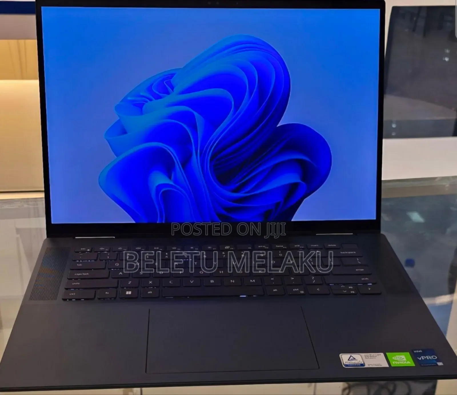 New Laptop Dell Inspiron 16 5620 16GB Intel Core I7 SSD 1T