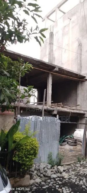 Photo - 5bdrm House in ቫርኔሮ, Nifas Silk-Lafto for sale