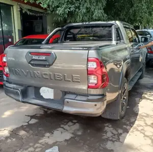 Toyota Hilux 2022 Green