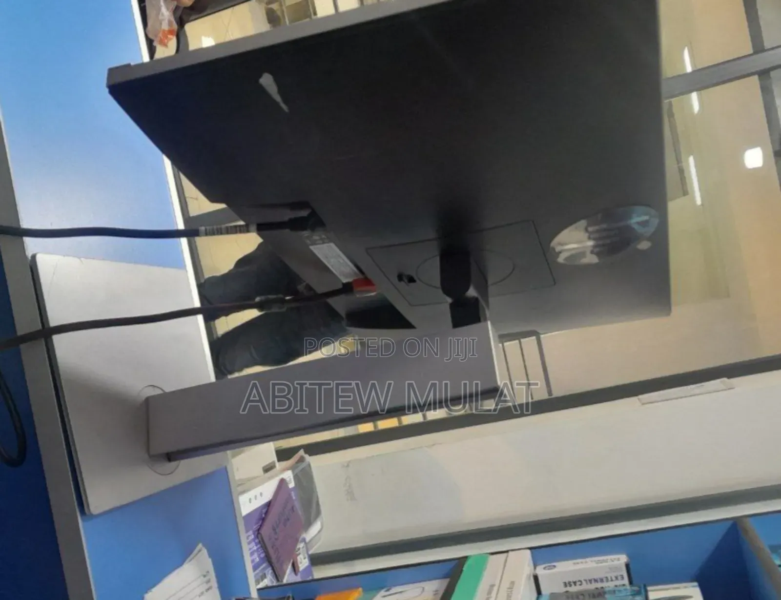 Frame Less Monitor 24 Inch Brand : Hp Model : E243