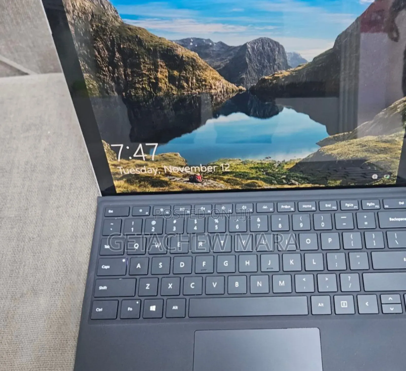 New Laptop Apple MacBook Pro 2017 8GB Intel Core I5 SSD 128GB