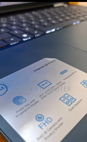 Photo - New Laptop Dell Inspiron 16 5620 16GB Intel Core I7 SSD 1T