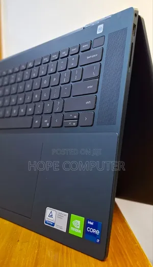 New Laptop Dell Inspiron 16 5620 16GB Intel Core I7 SSD 1T