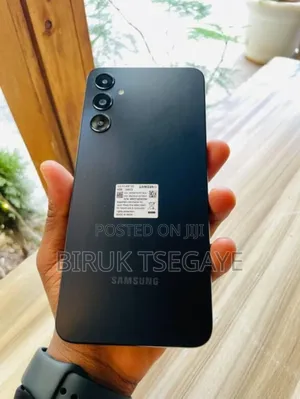 Photo - New Samsung Galaxy M14 64 GB Black