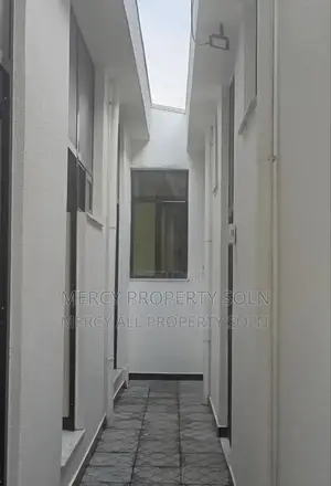 Furnished 4bdrm Villa in Bole for sale