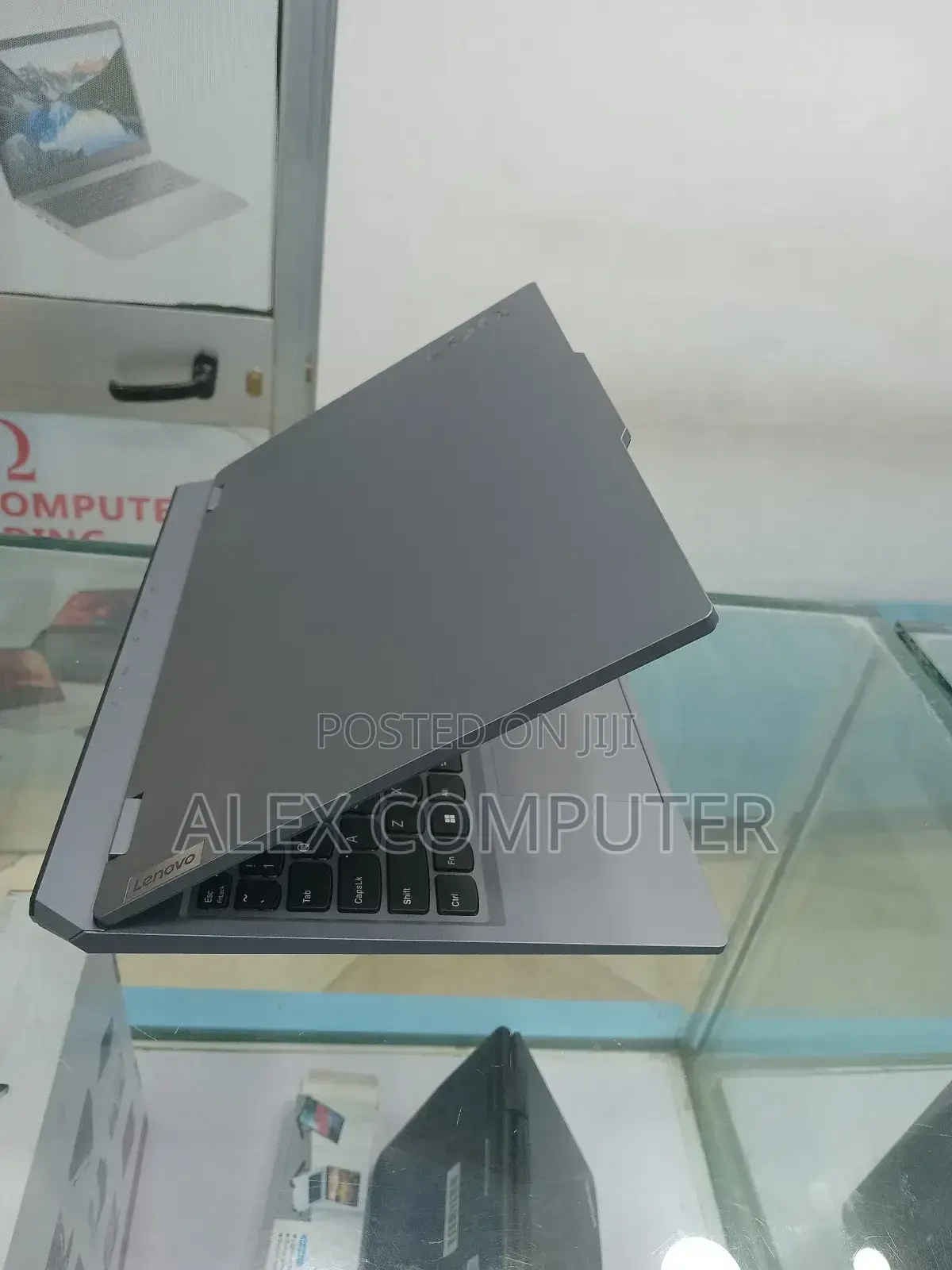 New Laptop Lenovo LOQ 15ARP9 16GB AMD Ryzen 7 SSD 512GB
