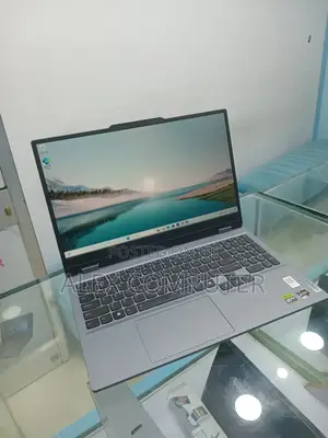 New Laptop Lenovo LOQ 15ARP9 16GB AMD Ryzen 7 SSD 512GB