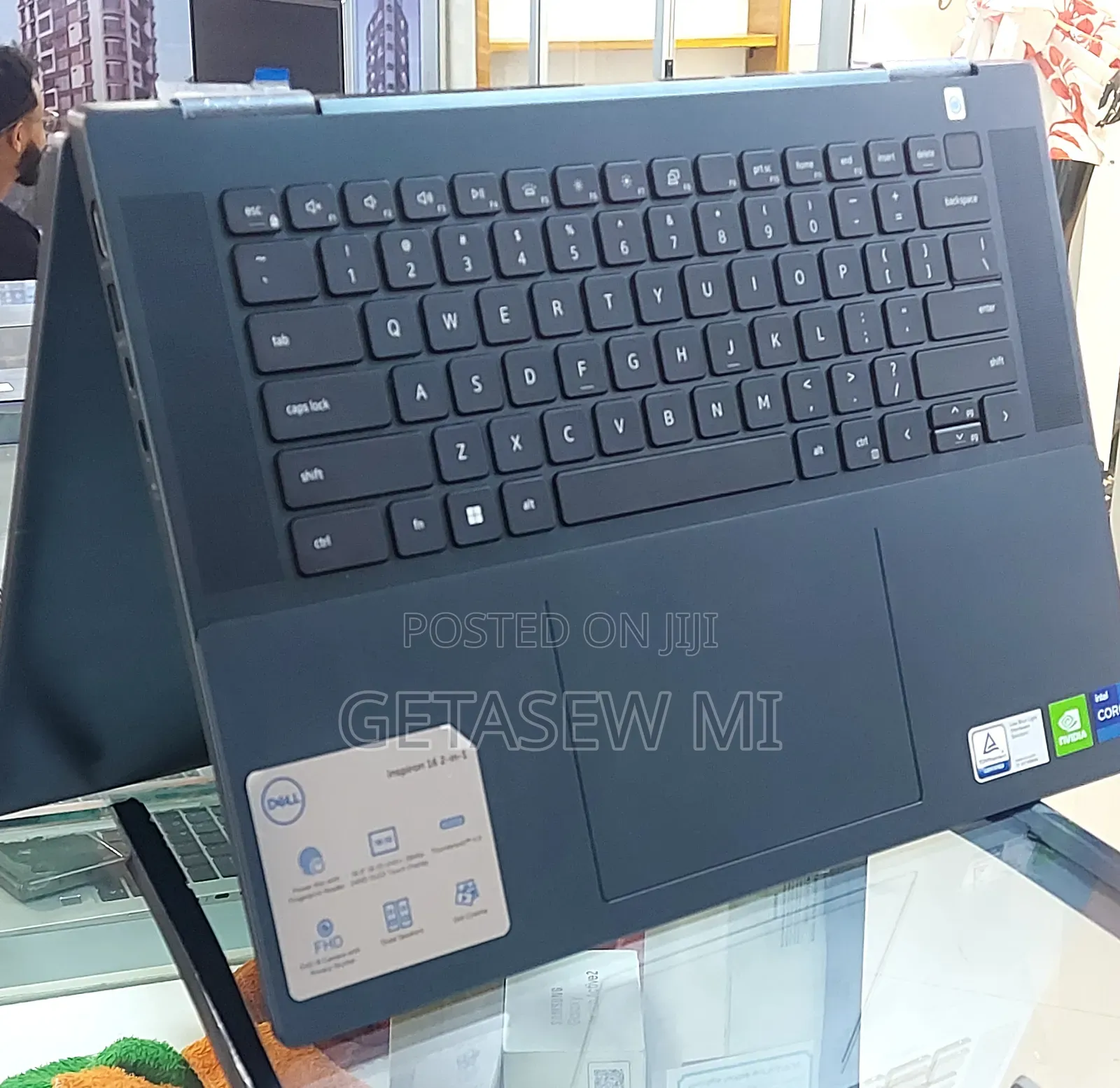 New Laptop Dell Inspiron 16 5620 16GB Intel Core I7 SSD 1T