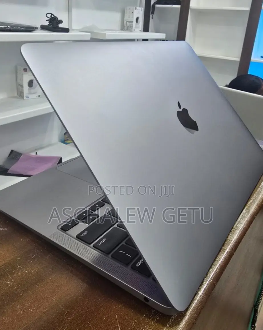 New Laptop Apple MacBook Air 2020 M1 8GB Intel Core I7 SSD 256GB