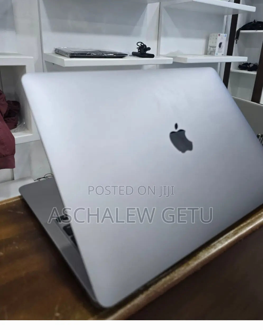 New Laptop Apple MacBook Air 2020 M1 8GB Intel Core I7 SSD 256GB
