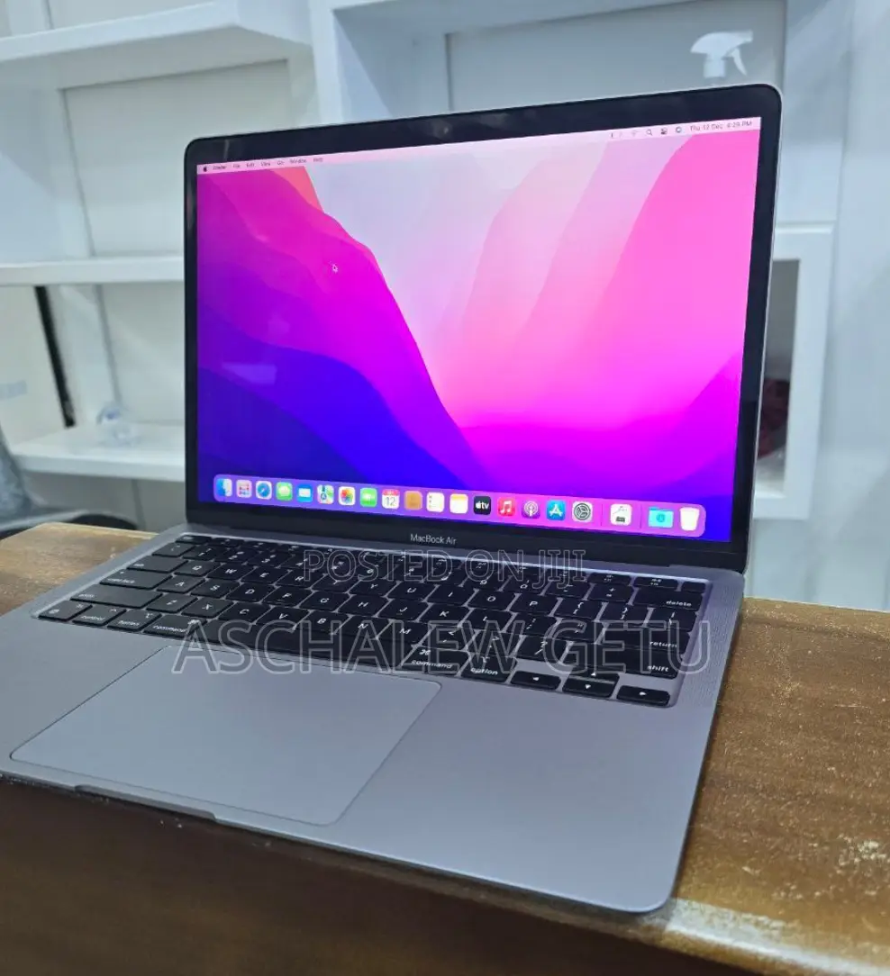 New Laptop Apple MacBook Air 2020 M1 8GB Intel Core I7 SSD 256GB