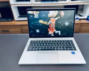 New Laptop HP EliteBook 840 G8 16GB Intel Core I7 SSD 512GB