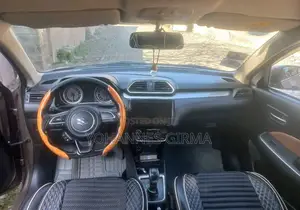 Photo - Suzuki Dzire 2020 Brown