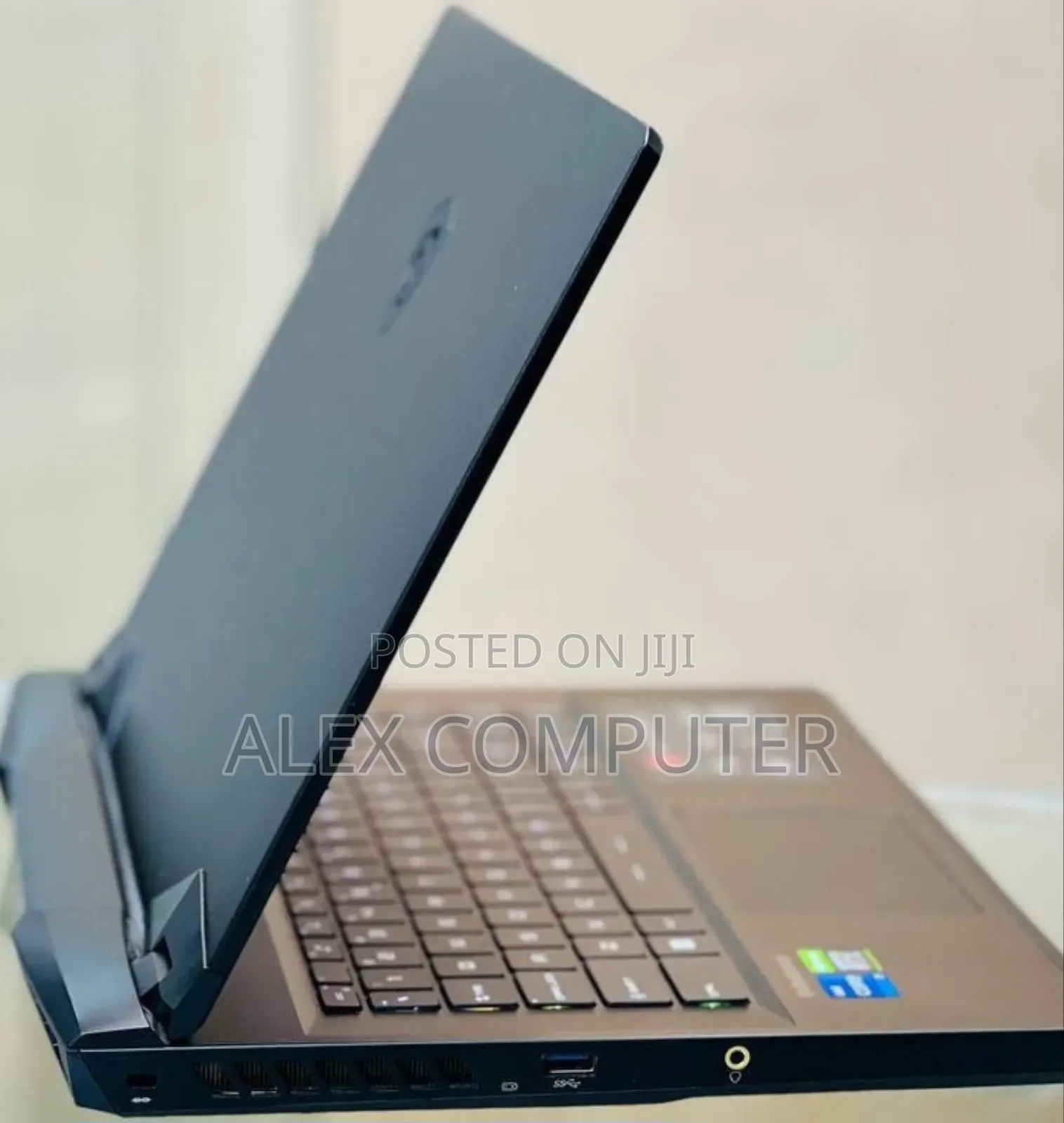 New Laptop MSI GP75 Leopard 16GB Intel Core I7 SSD 1T