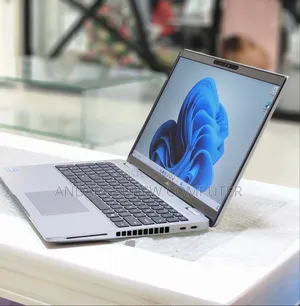 New Laptop Dell Latitude 5540 16GB Intel Core I7 SSD 512GB