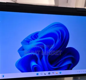 Photo - New Laptop Dell Inspiron 16 5620 16GB Intel Core I7 SSD 1T