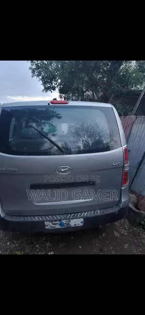 Hyundai H1 2010 Silver