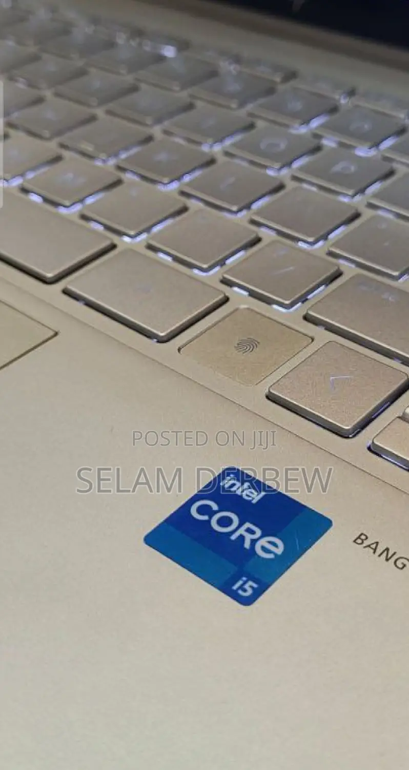 New Laptop HP Envy X360 8GB Intel Core I5 SSD 512GB