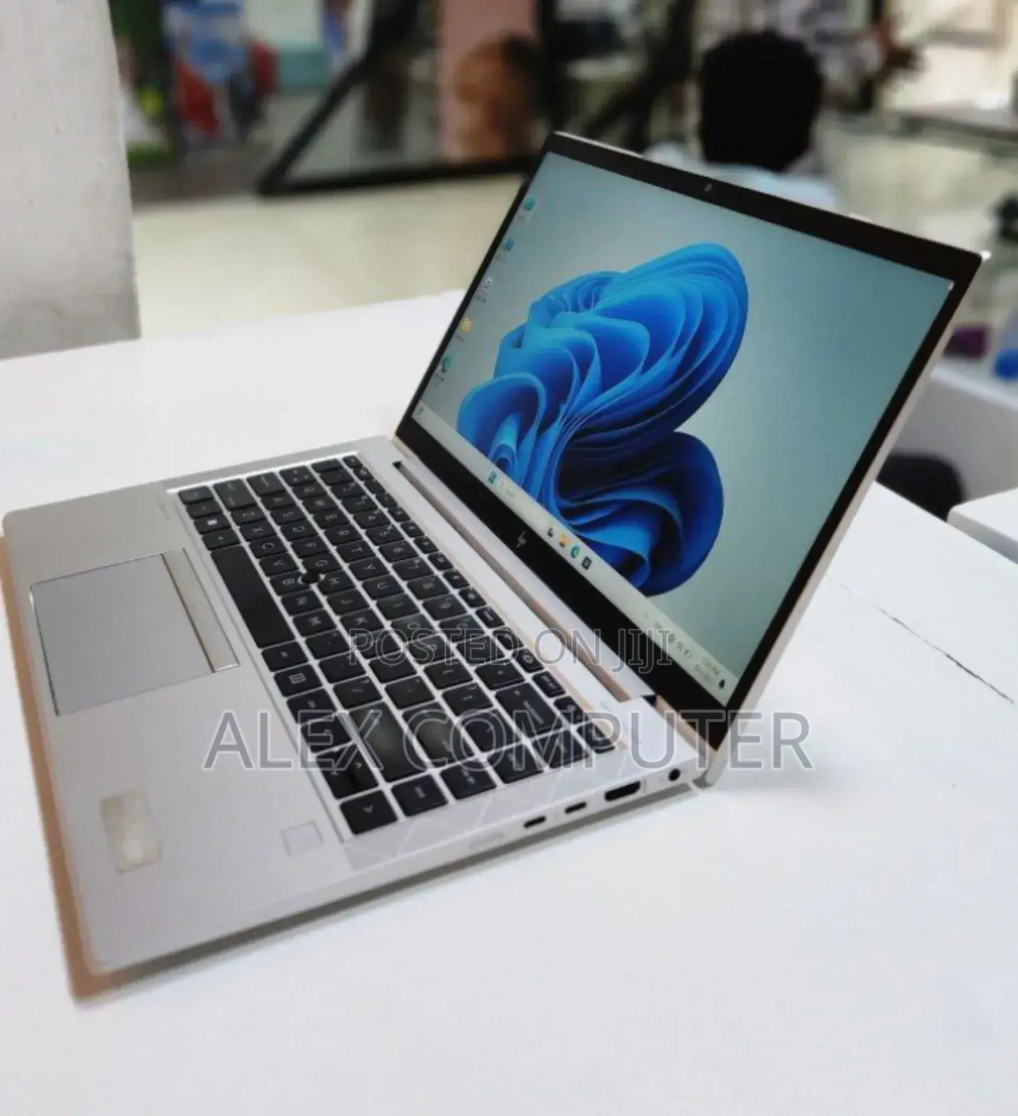 New Laptop HP EliteBook 840 G8 16GB Intel Core I5 SSD 512GB