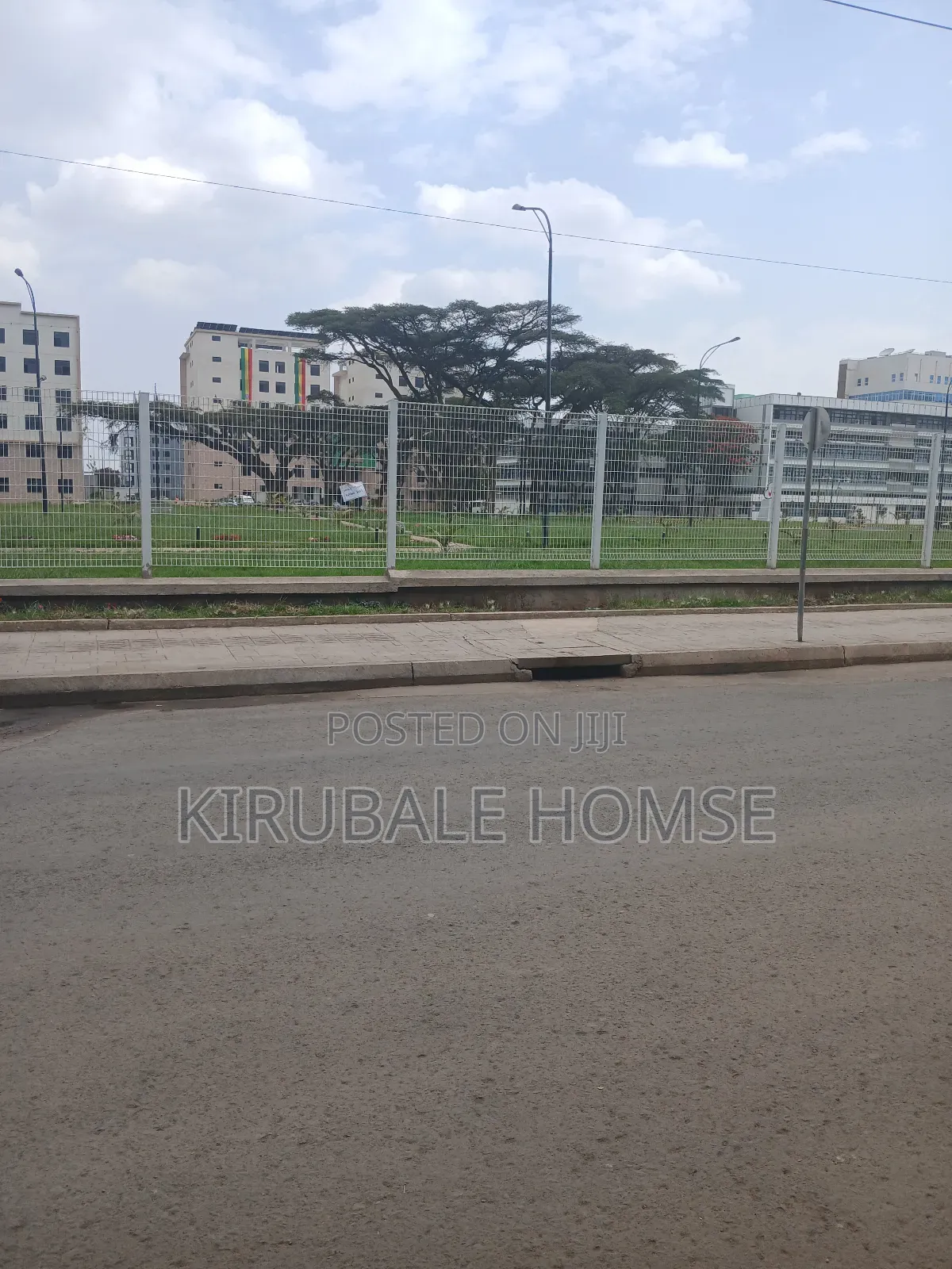 6bdrm Villa in Bola   Compound, Bole for rent