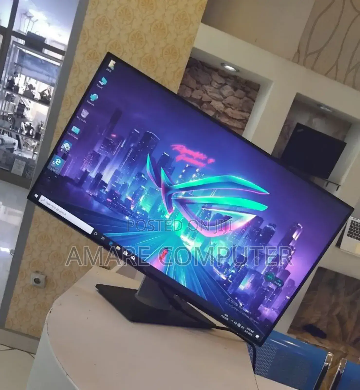 Almost New Dell 27 Inch Dell 27" Inch Monit