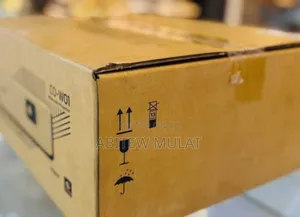 Brand New Epson Projector Co-w01 With Remote And Manual