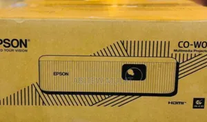 Brand New Epson Projector Co-w01 With Remote And Manual