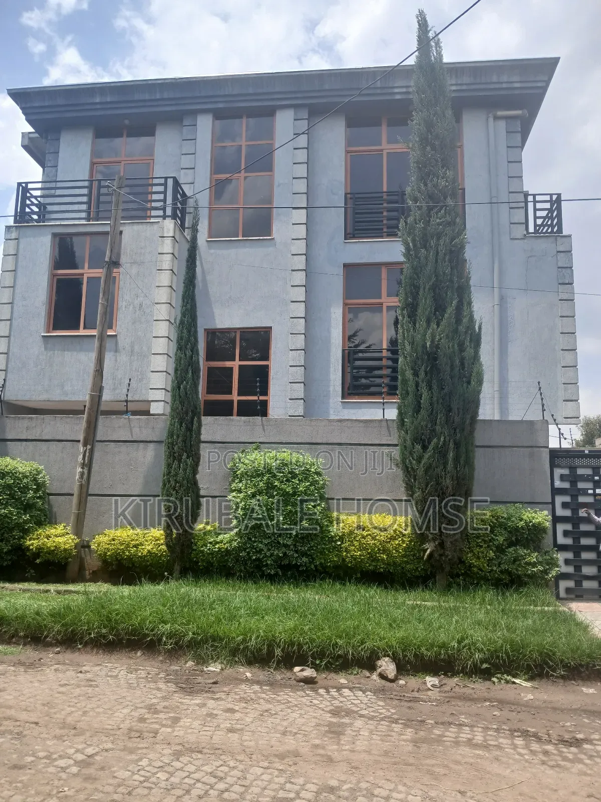 6bdrm Villa in Bola Homese, Bole for rent