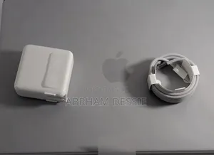 New Laptop Apple MacBook Pro M1 8GB AMD A8 SSD 512GB