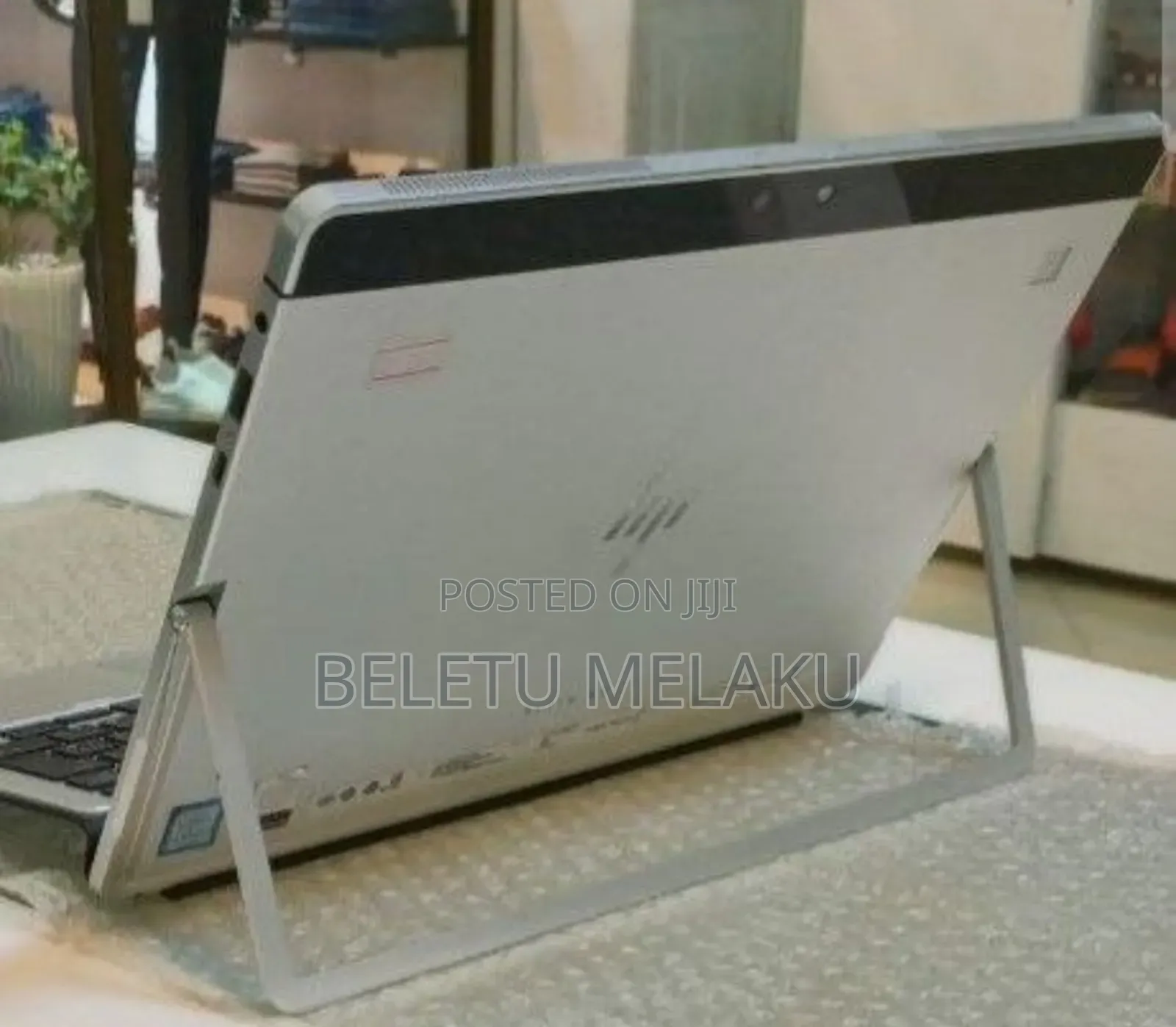 New Laptop HP X2 8GB Intel Core I5 SSD 256GB