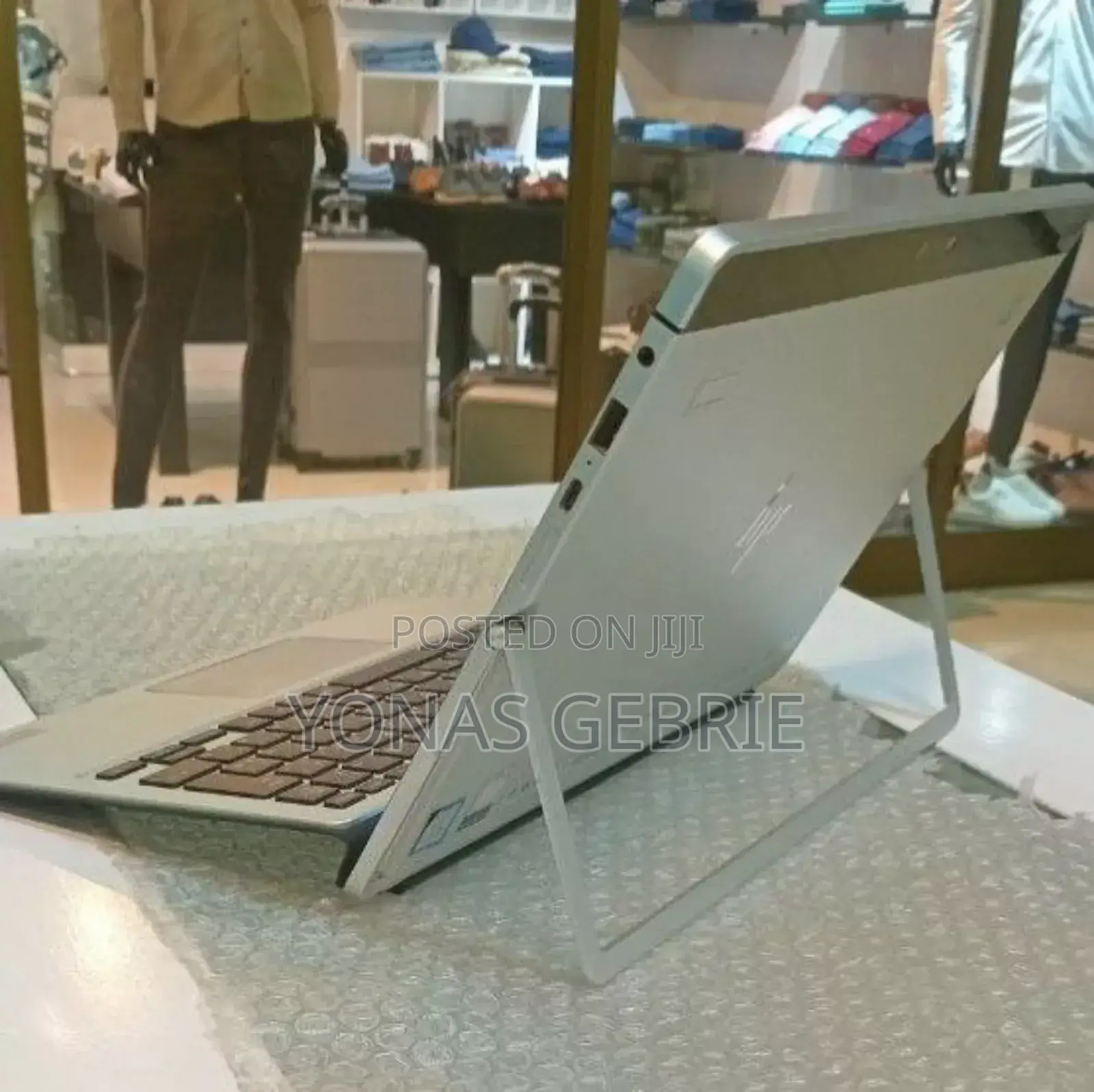 New Laptop HP Elite X2 1012 8GB Intel Core I5 SSD 256GB