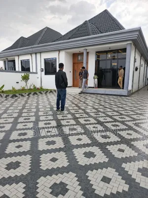 Furnished 6bdrm Villa in ጣፎ, Yeka for sale