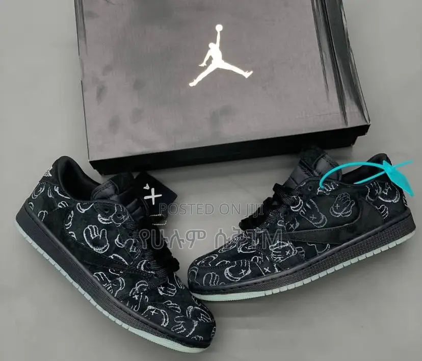 Original Air Jordan 1 Low Travis X Kaws ‘Black Cat’ Shoes