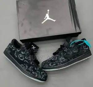 Original Air Jordan 1 Low Travis X Kaws ‘Black Cat’ Shoes