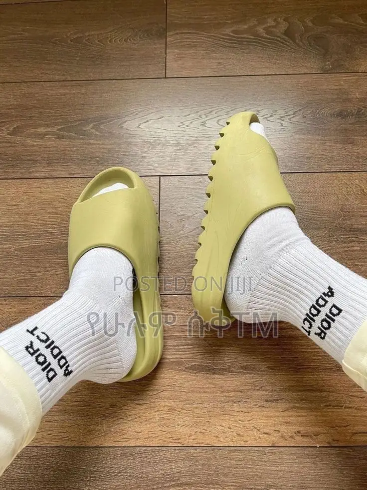 Original Adidas X Yeezy Slide ‘Olive’ Sandal Shoes